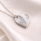Personalised Silver_Heart_Pendant_With_Name_Engraving